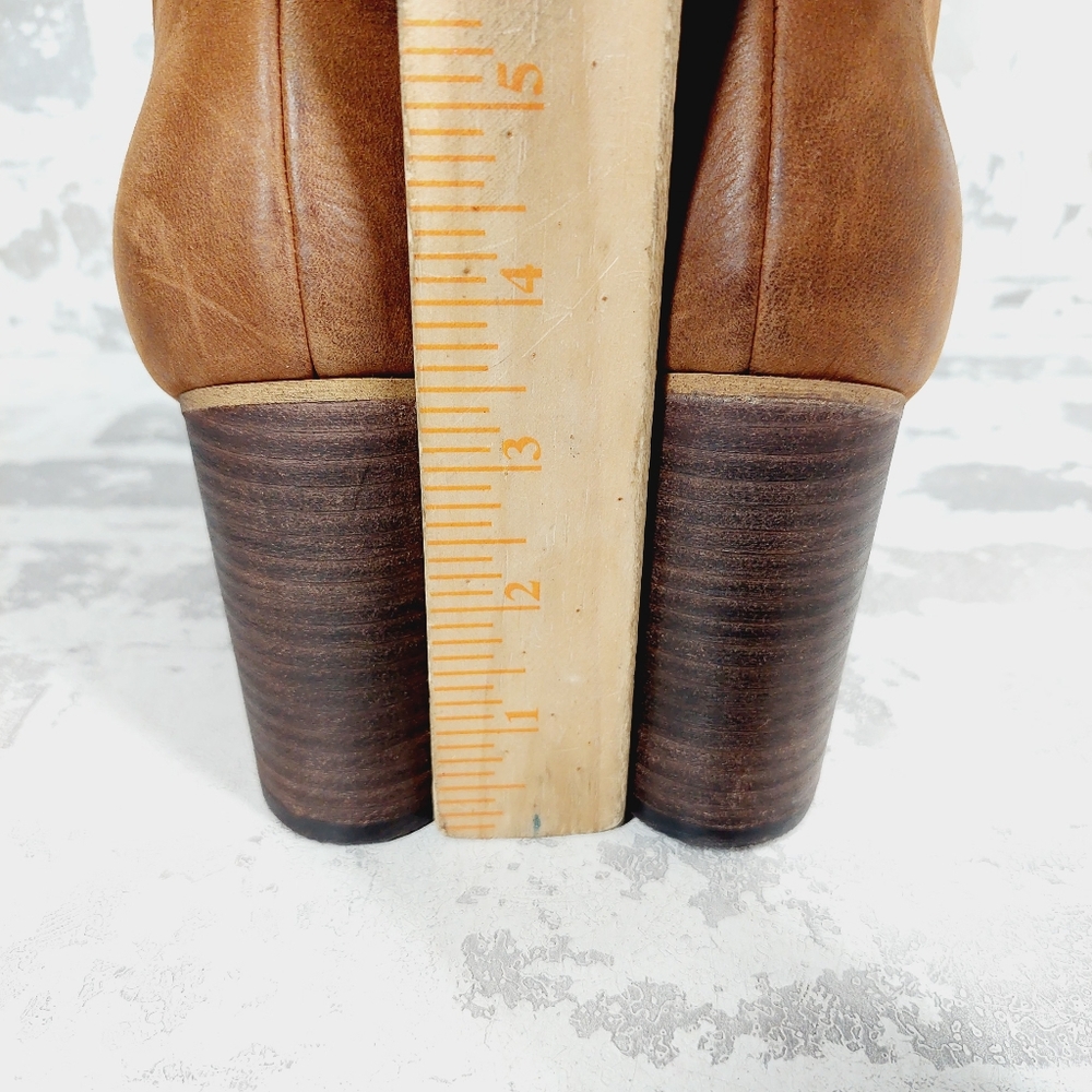 New BP Lance Brown Leather Block Heel Round Toe Ankle Bootie V19 - Picture 7 of 11